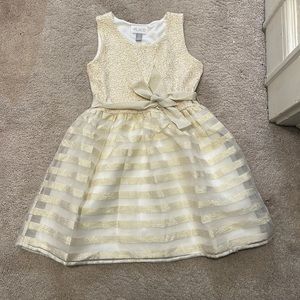 Like new girls dress!
